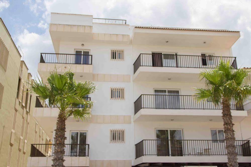 Apartamentos Charlys Can Picafort Can Picafort  Luaran gambar
