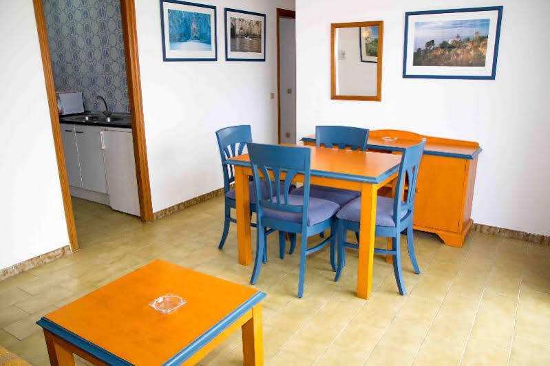 Apartamentos Charlys Can Picafort Can Picafort  Luaran gambar