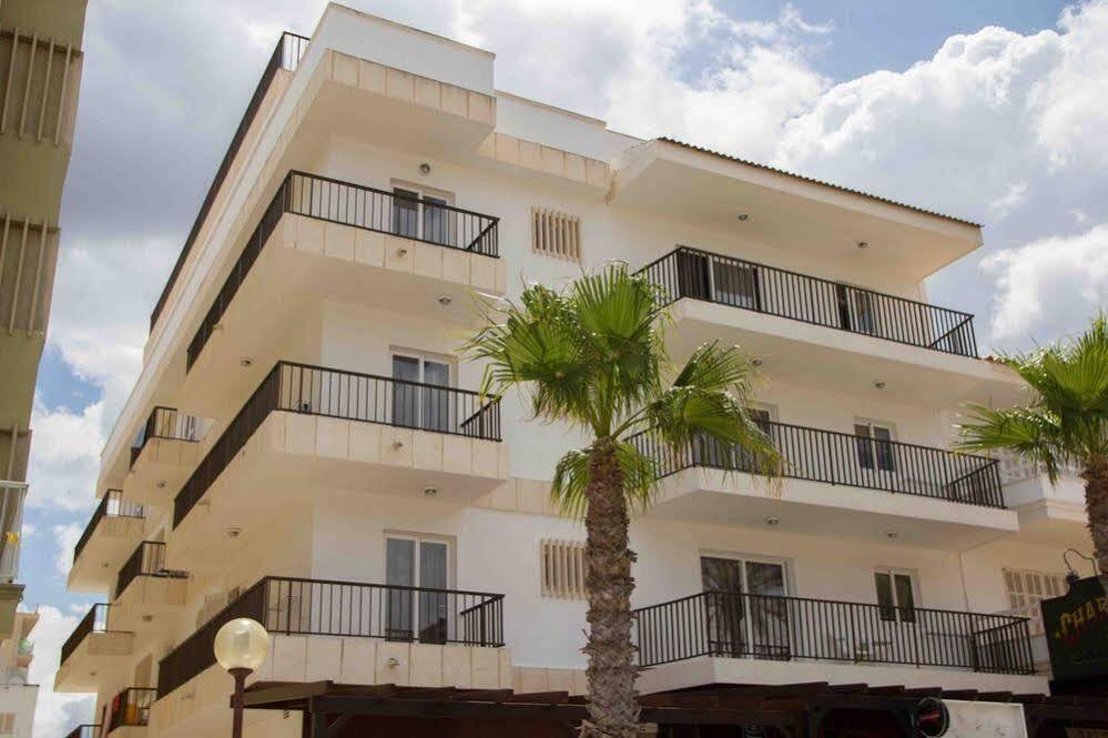 Apartamentos Charlys Can Picafort Can Picafort  Luaran gambar